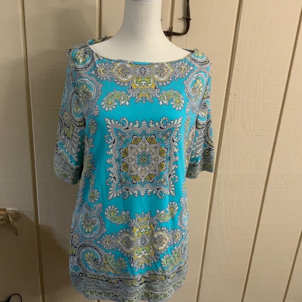 Cute Charter Club womans blouse with button collar